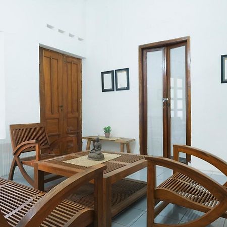 Oyo 287 Rumah Eyang Near Rsud Kota Yogyakarta Hotel Buitenkant foto