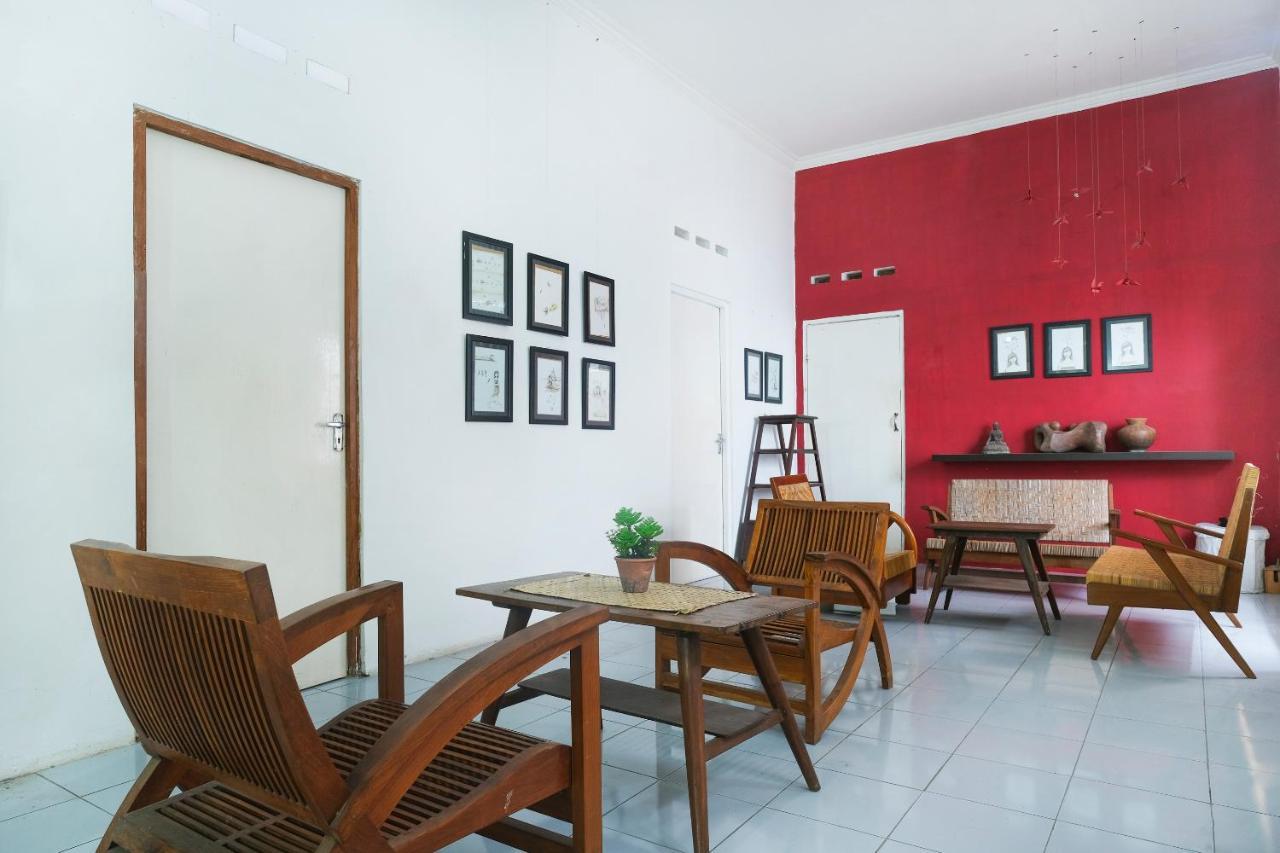Oyo 287 Rumah Eyang Near Rsud Kota Yogyakarta Hotel Buitenkant foto