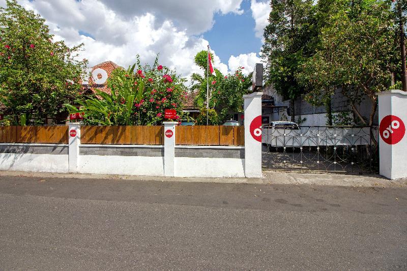 Oyo 287 Rumah Eyang Near Rsud Kota Yogyakarta Hotel Buitenkant foto